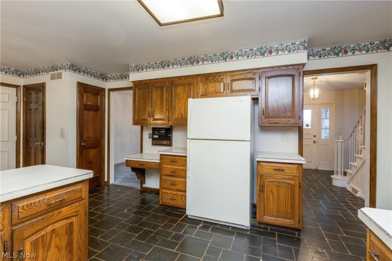 729 Millstone Lane, Massillon, OH - Photo 8