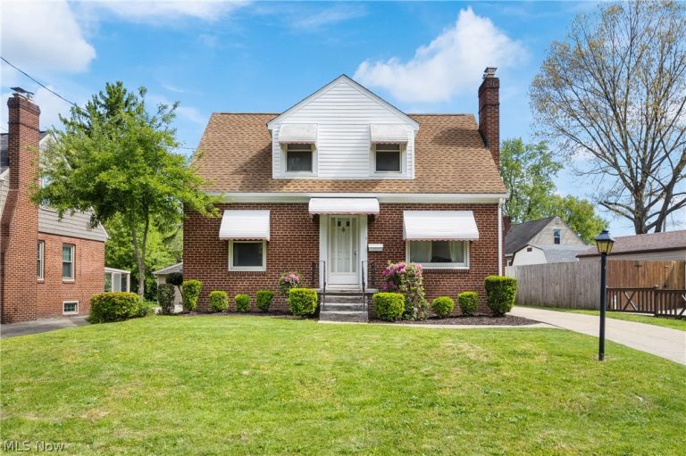 2525 Beverly Avenue, Akron, OH, 44312