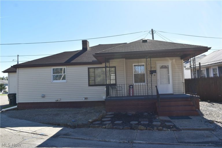 811 Grandview Avenue, Coshocton, OH, 43812