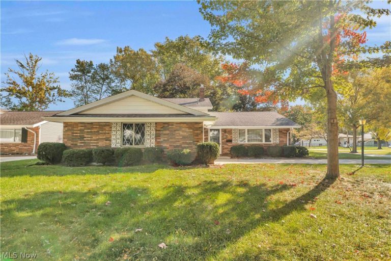 4321 Danberry Drive, North Olmsted, OH - Photo 2