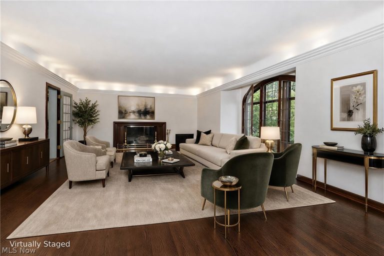 18420 Shelburne Road, Shaker Heights, OH - Photo 8