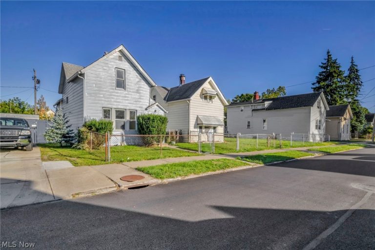 3271 50th Street, Cleveland, OH - Photo 3
