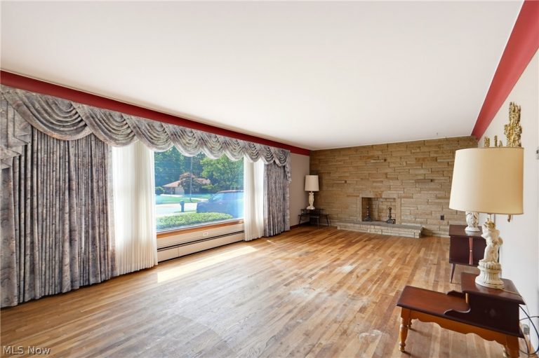 4949 Monticello Boulevard, Richmond Heights, OH - Photo 4
