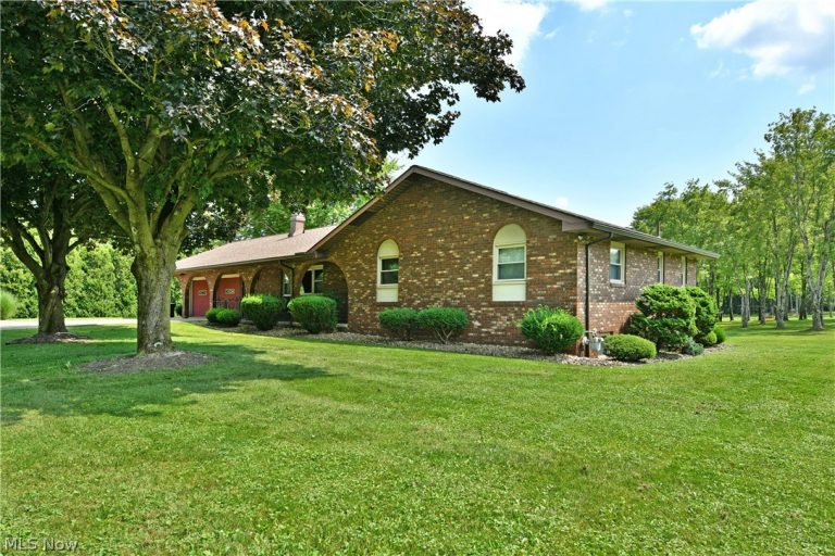 5212 King Graves Road, Vienna, OH - Photo 3