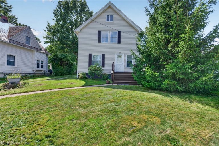 19289 Westwood Drive, Strongsville, OH - Photo 4