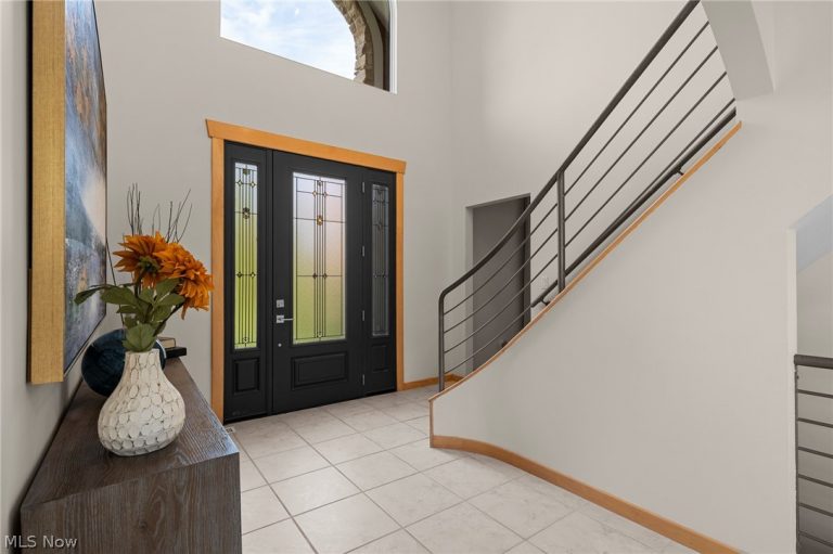42 Ambrose Drive, Hudson, OH - Photo 4