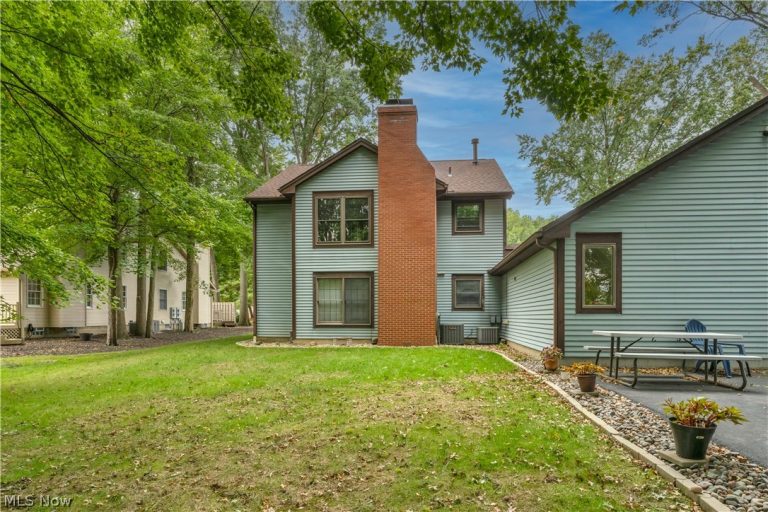 221 Talsman Drive, Canfield, OH - Photo 4