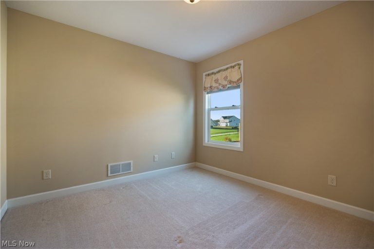 6617 Harness Circle, Canton, OH - Photo 4