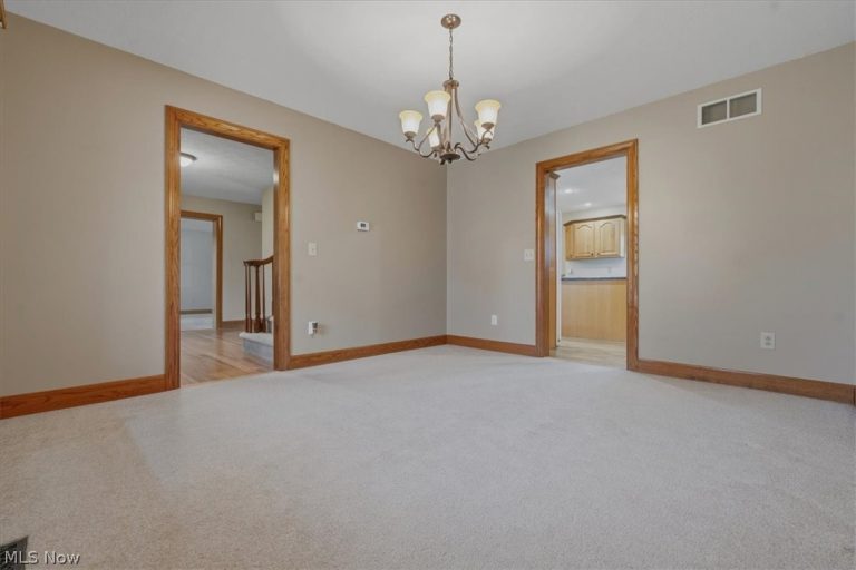 22 Westwood Drive, Parkersburg, WV - Photo 8