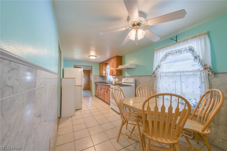 1294 351st Street, Eastlake, OH - Photo 6