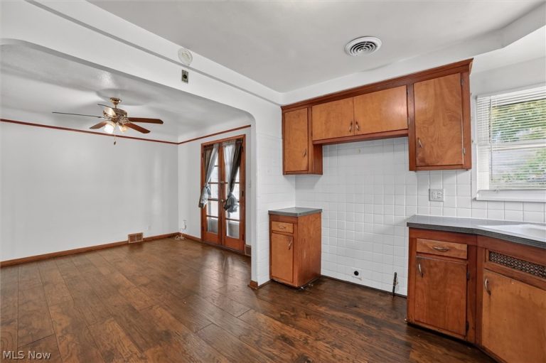 4109 Bluestone Road, Cleveland Heights, OH - Photo 5