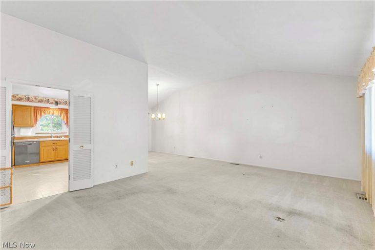 4321 Danberry Drive, North Olmsted, OH - Photo 5