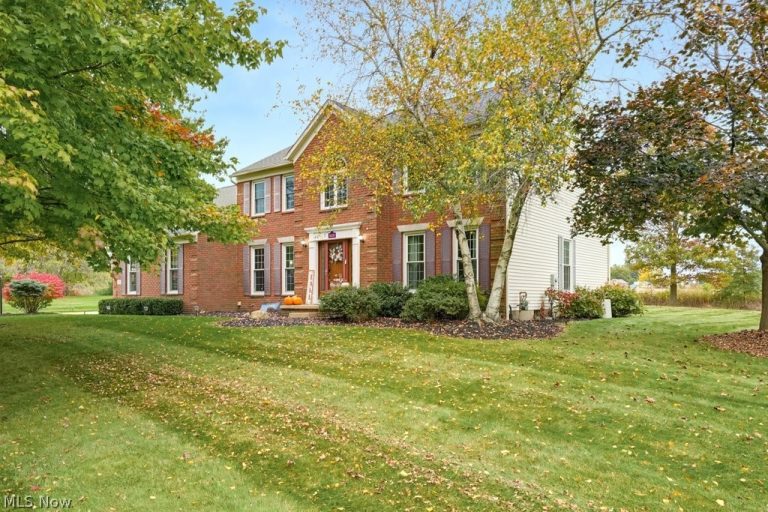 9020 Humberside Avenue, North Canton, OH, 44720