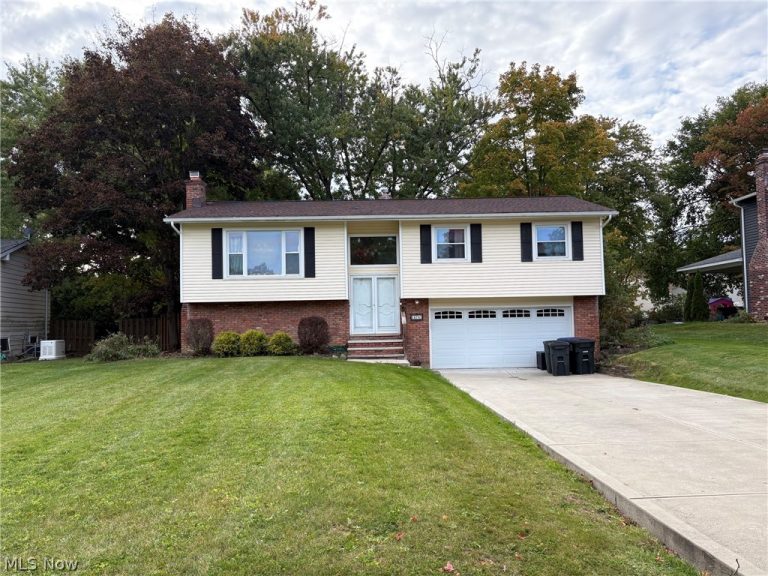474 Mohawk Trail, Brunswick, OH - Photo 2