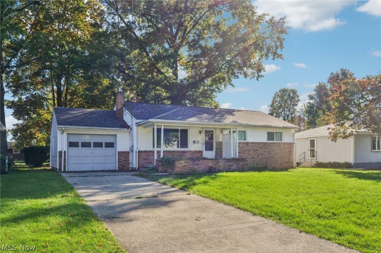 1817 Basil Avenue, Youngstown, OH - Photo 2