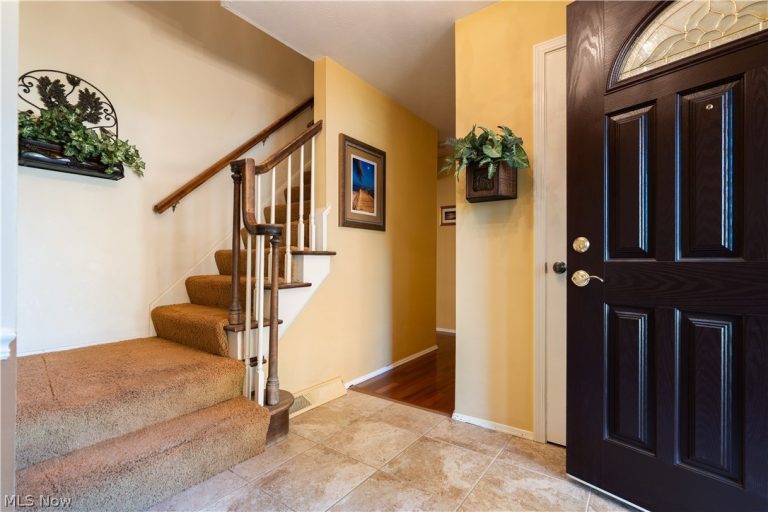 135 Case Drive, Hudson, OH - Photo 6