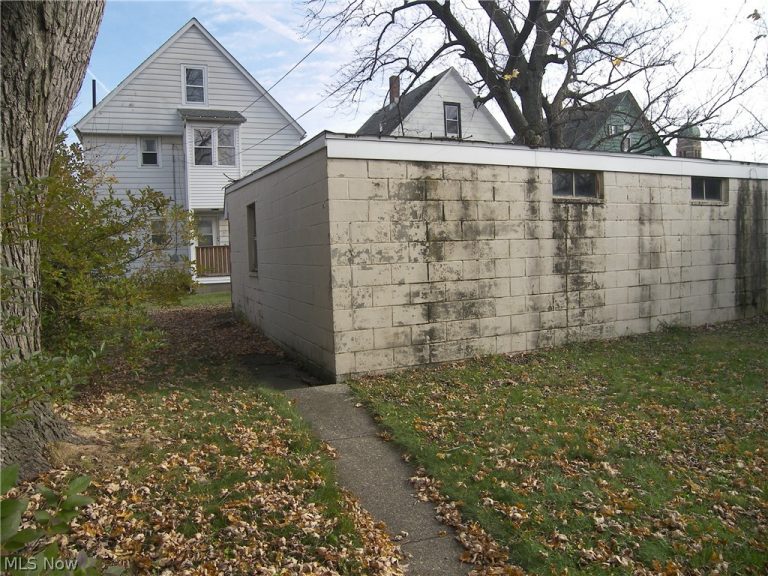 710 155th Street, Cleveland, OH - Photo 5
