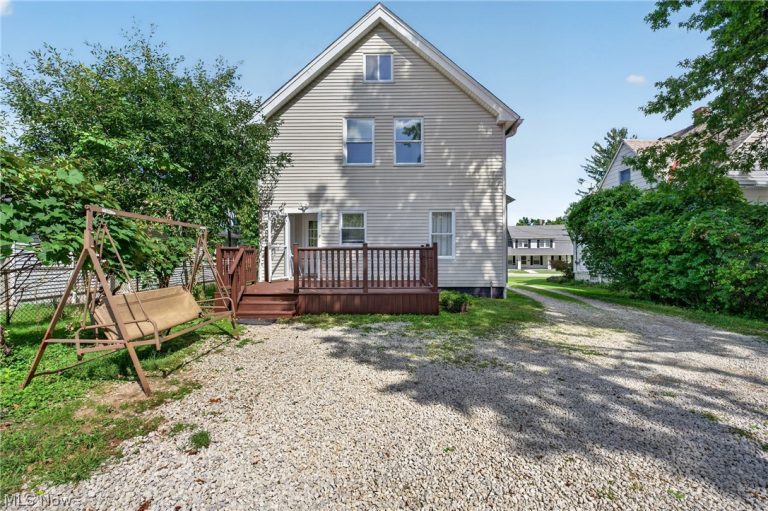 19289 Westwood Drive, Strongsville, OH - Photo 6