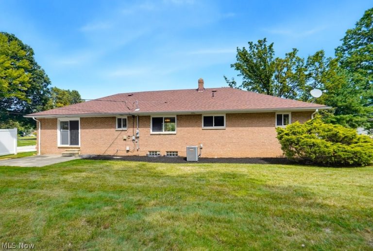 766 Radford Drive, Richmond Heights, OH - Photo 5
