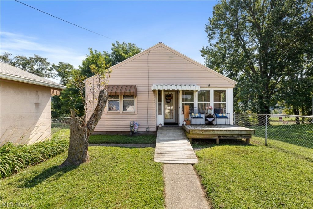 4447 Riverside Drive, Shadyside, OH