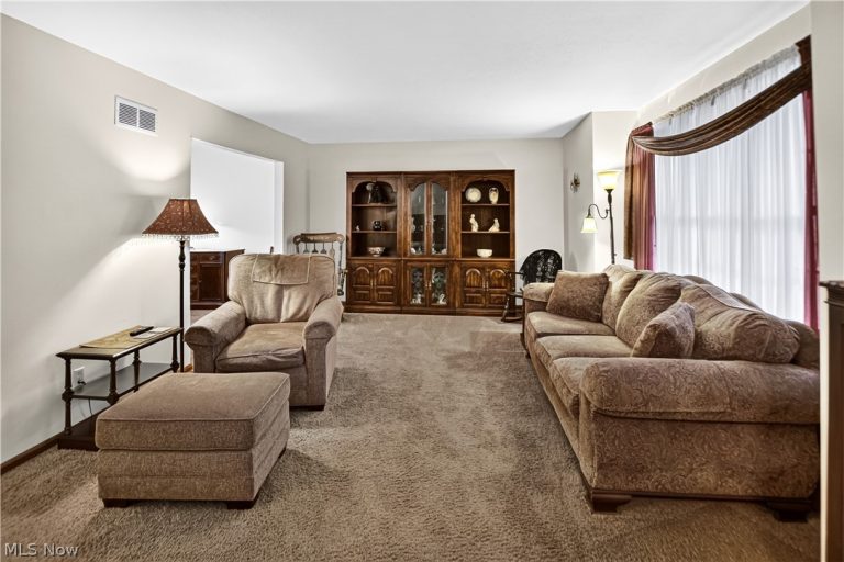 211 Beacon Hill Boulevard, Northfield, OH - Photo 5