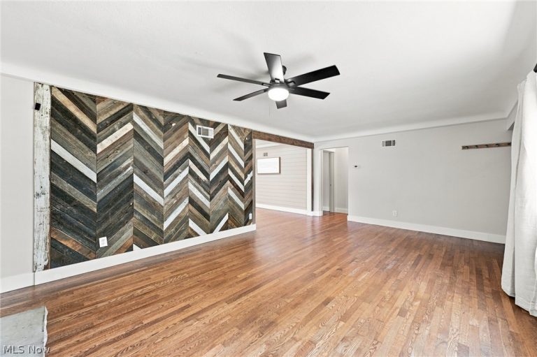 6024 Louis, North Olmsted, OH - Photo 8