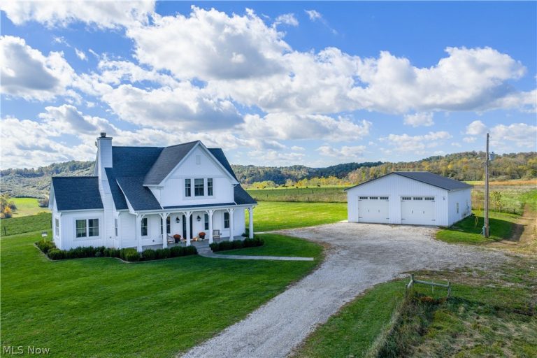 1460 Miller Road, New Philadelphia, OH, 44663