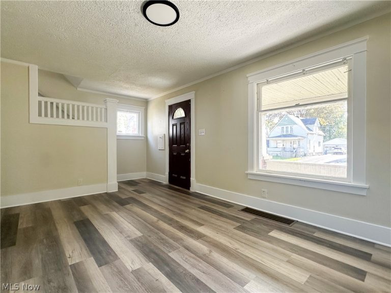 23 Helen Avenue, Niles, OH - Photo 4