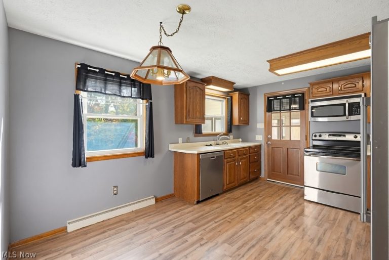 1718 Woodlawn Avenue, Canton, OH - Photo 5