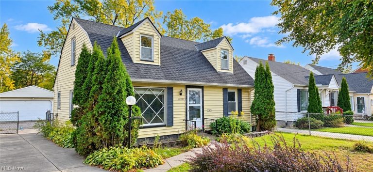 16206 Cloverside Avenue, Cleveland, OH, 44128