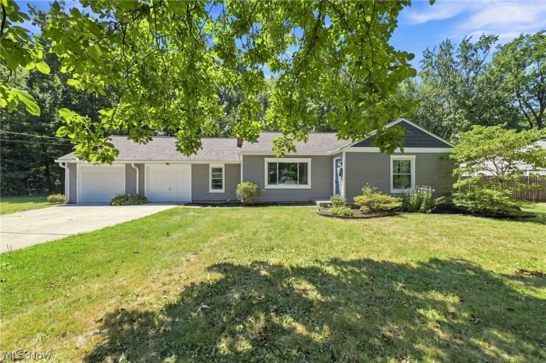 6024 Louis, North Olmsted, OH - Photo 3