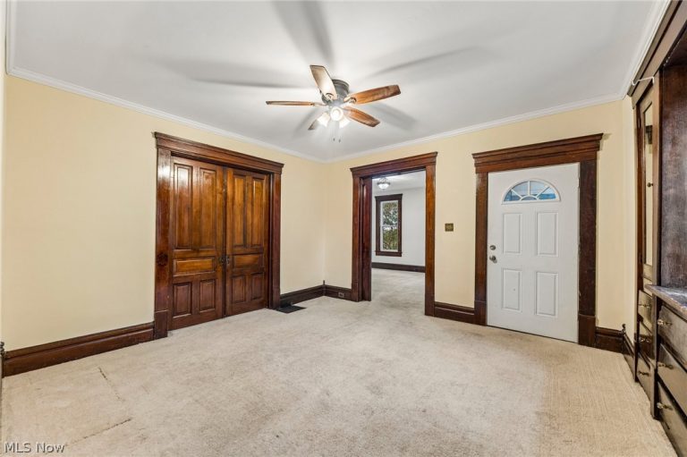 160 Valley Street, Akron, OH - Photo 6