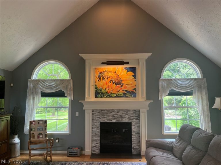 805 Gallo Drive, Brunswick, OH - Photo 3