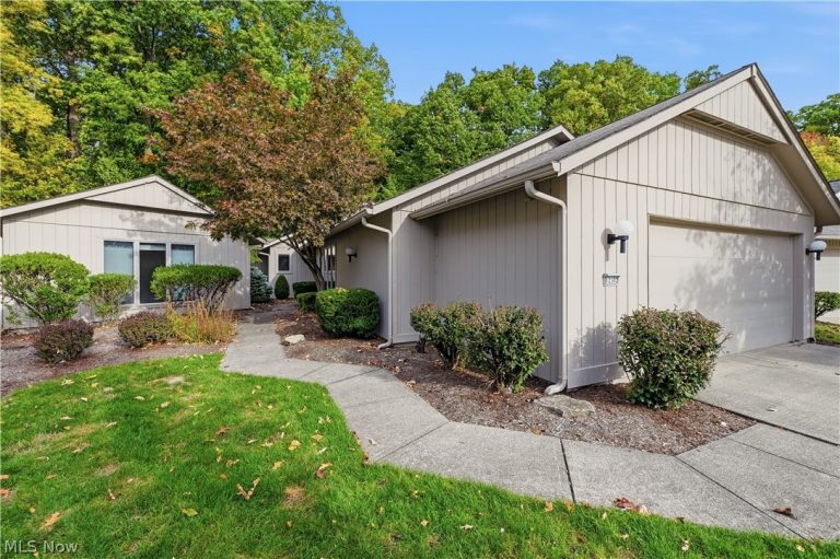 12302 Kronos Court, Strongsville, OH, 44149