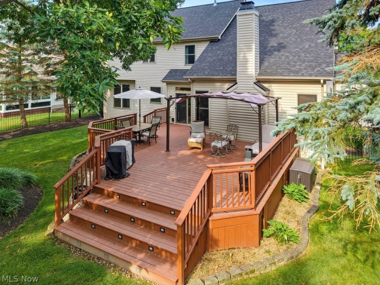 15295 Old Oak Drive, Strongsville, OH - Photo 5