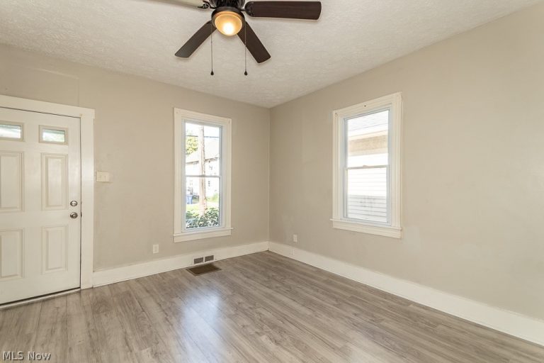 3709 69th Street, Cleveland, OH - Photo 3