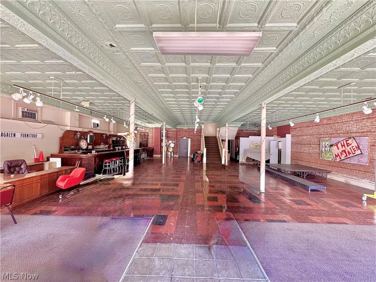 5203 Fleet Avenue, Cleveland, OH - Photo 3