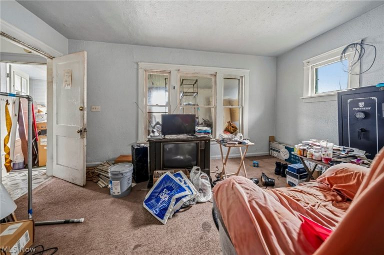 11002 Kinsman Road, Cleveland, OH - Photo 6