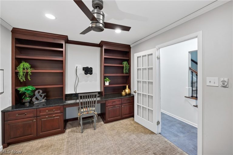 23299 Shelburne Road, Shaker Heights, OH - Photo 4