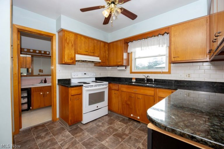 2437 Graustark Path, Wooster, OH - Photo 8