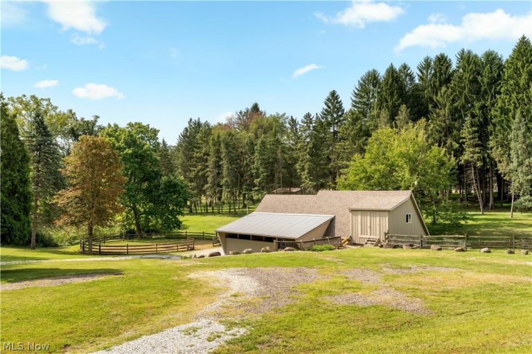 4724 Mayfair Road, North Canton, OH - Photo 6