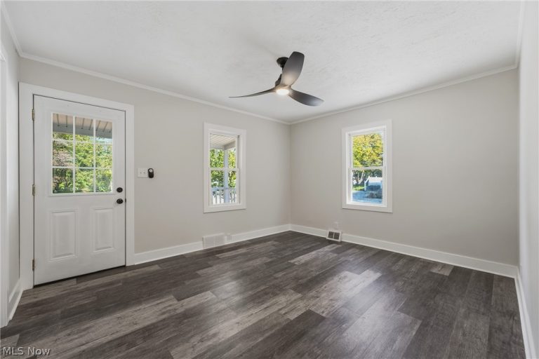 2950 Hayne Road, Akron, OH - Photo 8