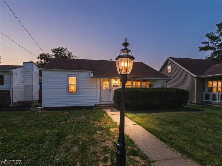 918 18th Street, Vienna, WV - Photo 2
