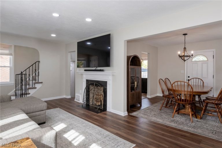 16908 Laverne Avenue, Cleveland, OH - Photo 3