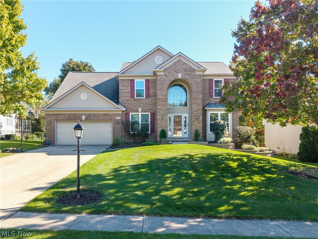 853 Edgar Lane, Brunswick, OH