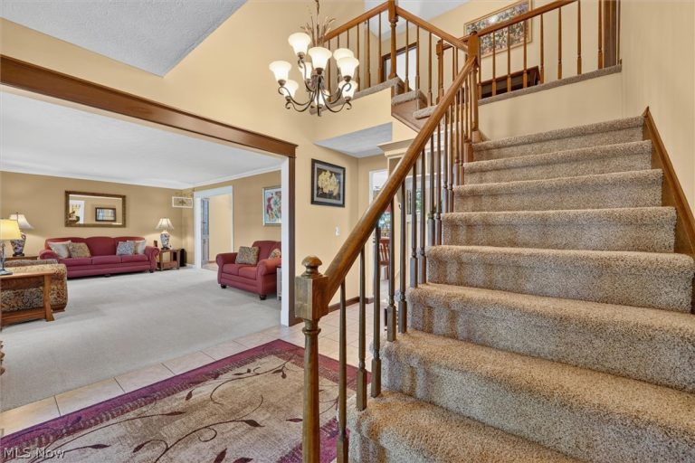 17167 Misty Lake Drive, Strongsville, OH - Photo 6