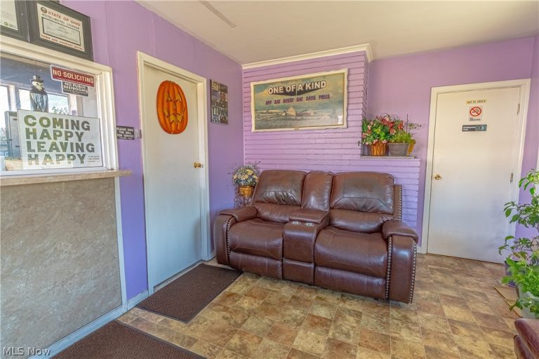 5235 Market Street, Youngstown, OH - Photo 4