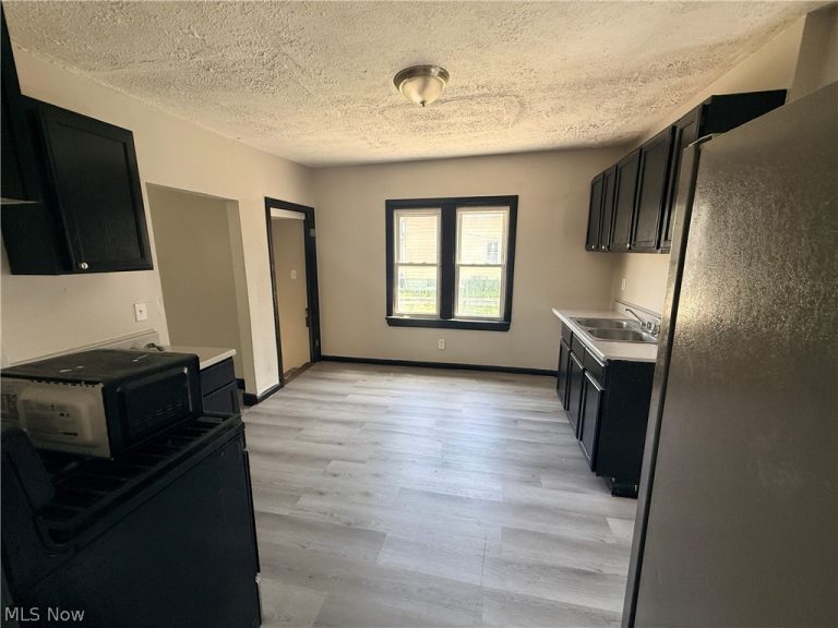 4146 143rd Street, Cleveland, OH - Photo 8