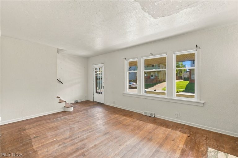4018 Gifford Avenue, Cleveland, OH - Photo 5