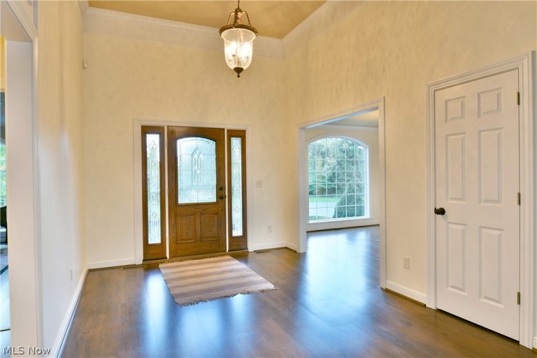 540 Warner Road, Hubbard, OH - Photo 5